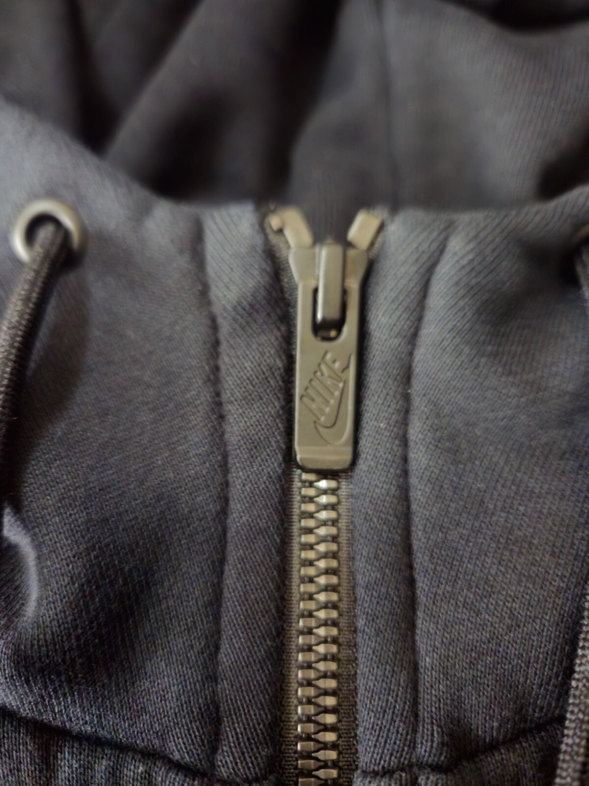 SACAI X NIKE Giacca Nike moderna full zip nera con cappuccio taglia L