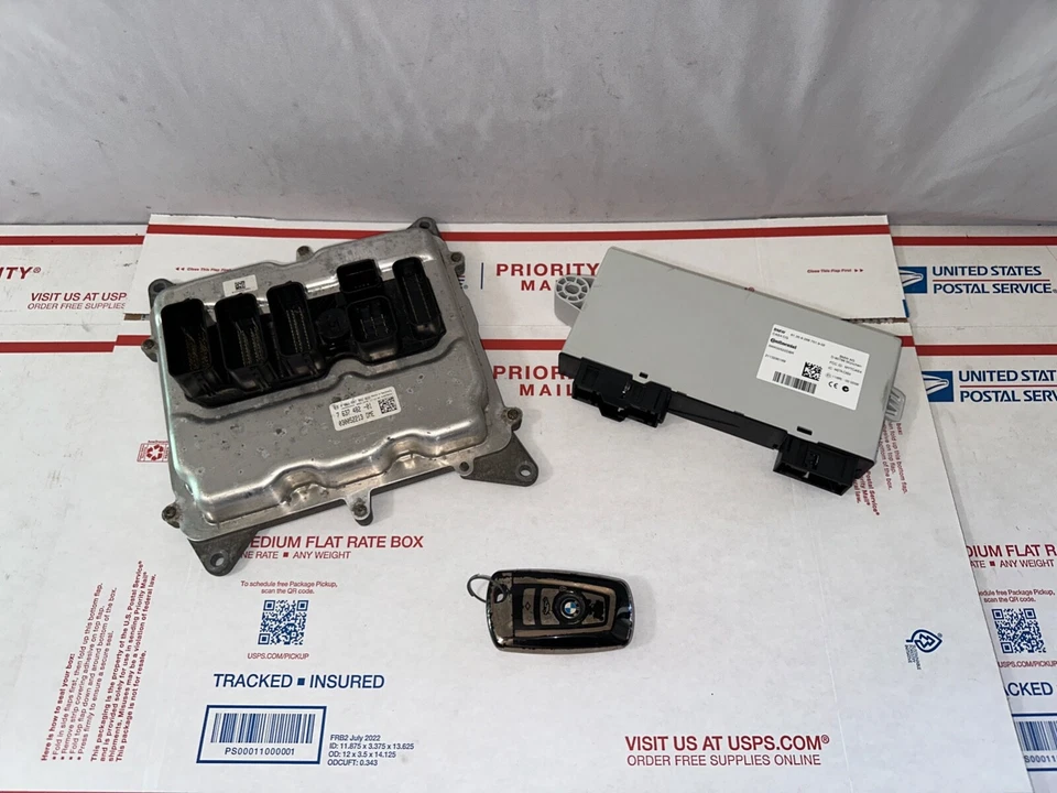 2012 - 2016 BMW 528i XDrive 2.0L Engine ECU DDE CAS4 Ignition Key Set OEM - Image 3 of 4