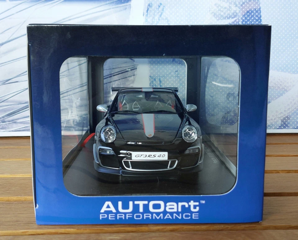 AUTOART 1:18 Ref. 78146 PORSCHE 911 (997) GT3 RS 4.0 (GLOSS BLACK) - Imagen 4 de 4