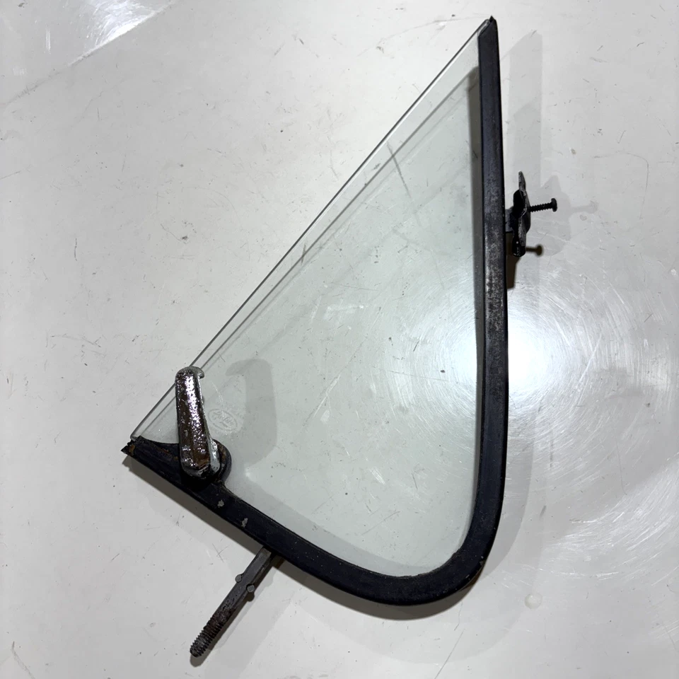 1967-1972 Ford F-Series vidro de ventilação (RH) janela de asa do lado do passageiro (OEM) - Imagem 2 de 4