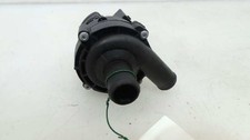 Pompe à eau Infiniti Q30