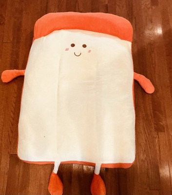 Soft cozy bread bed for dogs and cats