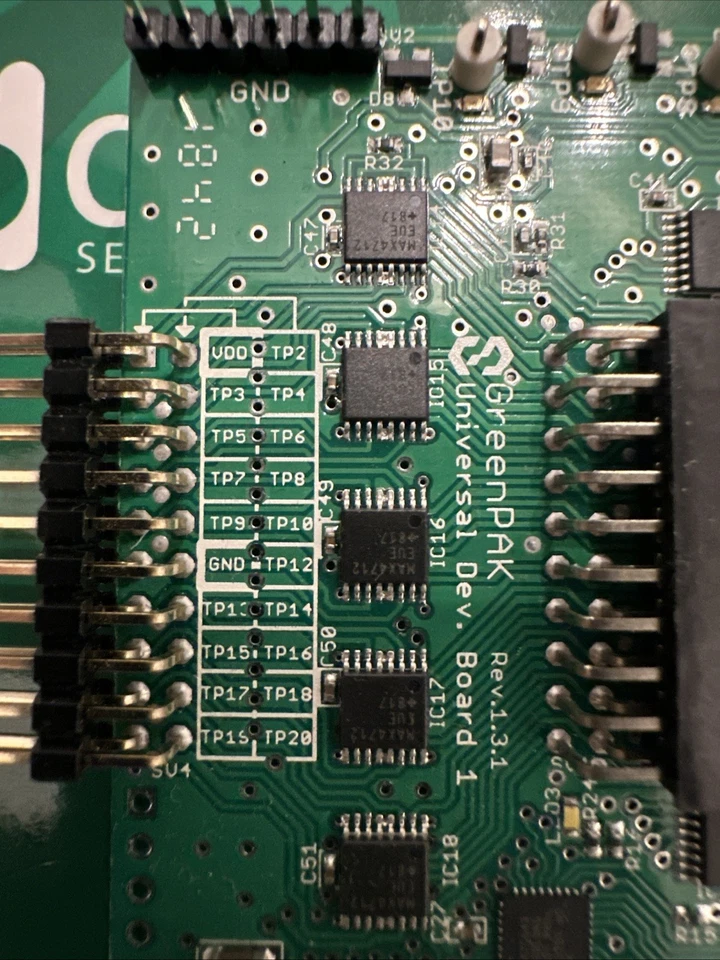 GreenPAK Programmable Mixed-Signal Matrix SLG46xxxx GreenPAK CMIC Eval Board - Image 3 of 4