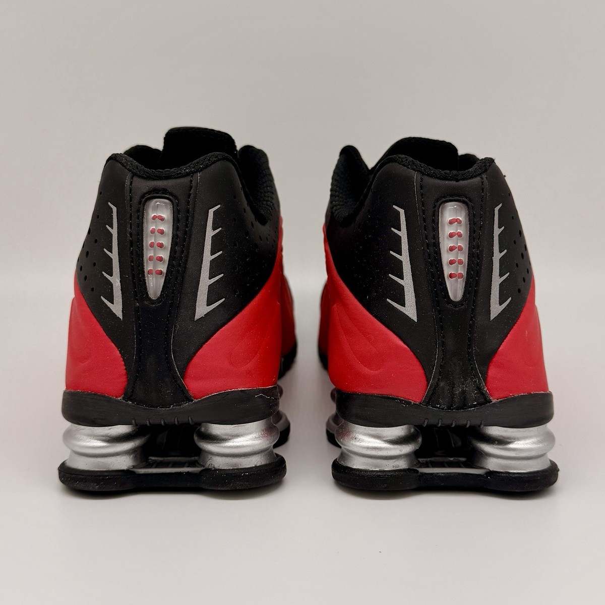 Nike Shox R4 University Red Black Silver Sneakers HQ1988-600 Mens