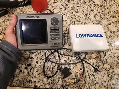Lowrance HDS-5 Gen 1 LAKE INSIGHT Fishfinder  Chartplotter With Free Ship