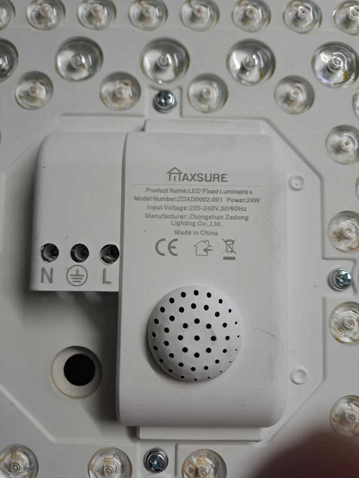 LED DECKENLAMPE, bequem zu steuern über eine App, oder Oldschool m. Lichtschal.  - Bild 4 von 4