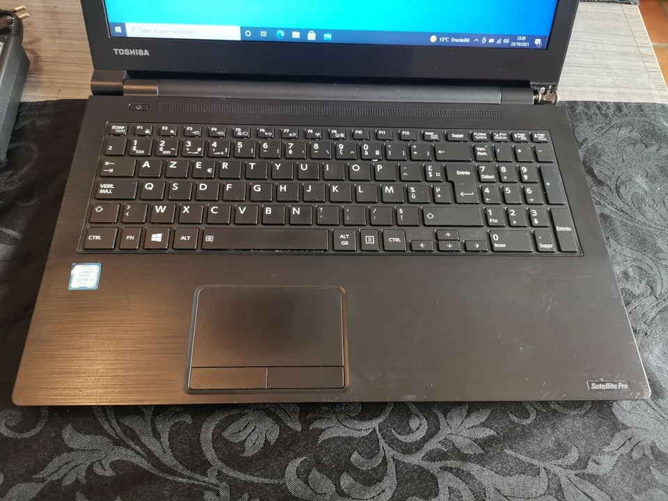 PC Ordinateur PORTABLE TOSHIBA R50-C i3 6006U 8Go 128 Go SSD (1) - Photo 2/4