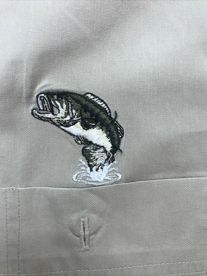 Camisa De Colección Resistente Wrangler Vaquero Bordada Boca Grande Bajo Caqui 2XLT Foto 2 de 4