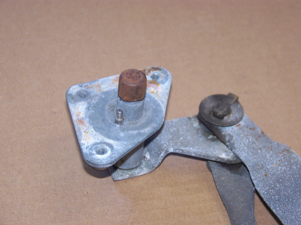 Plymouth Barracuda 1972 limpiaparabrisas acoplamiento y pivotes OEM 70 71 73 74 #3431514 2822291 Foto 3 de 4