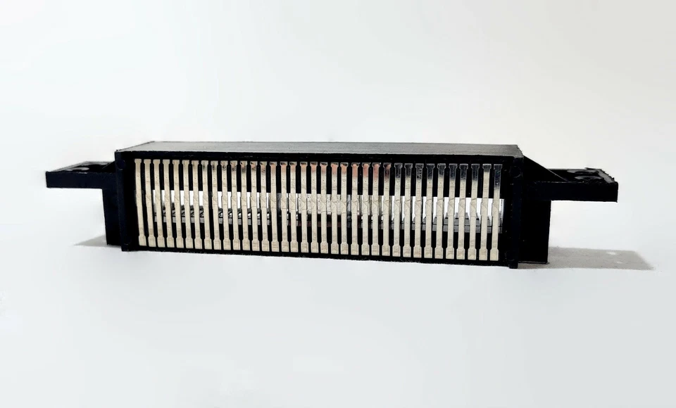 NEW 72 Pin Connector Replacement Cartridge Slot for Nintendo NES Console System - Image 3 of 4