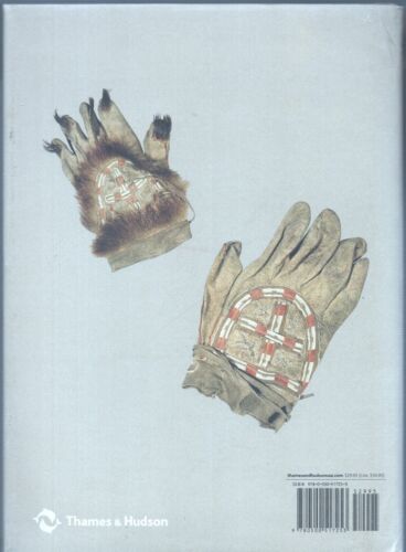 Shamanic Regalia in the Far North by Patricia Rieff Anawalt Thames & Hudson 2014 - Foto 2 di 3