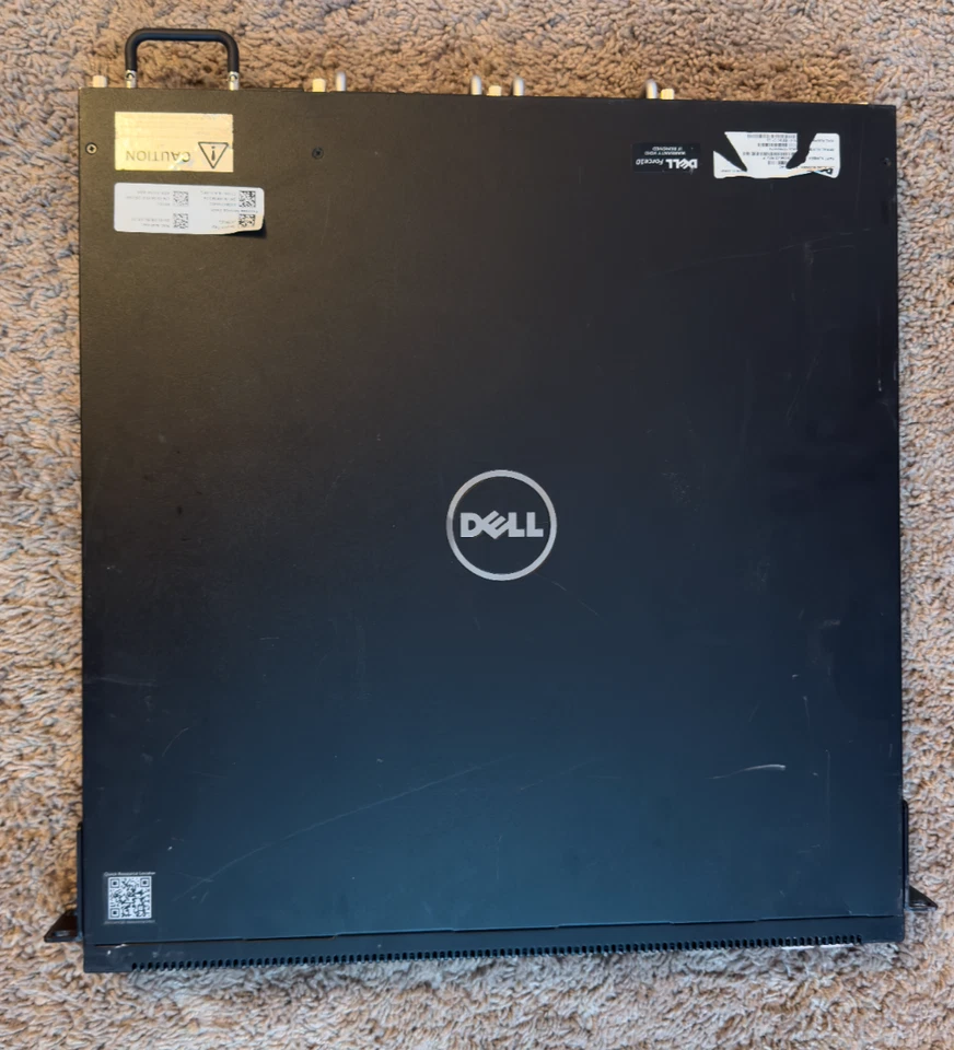 戴尔 Force10 S4810P-AC 52 端口网络交换机 | 48 10GbE SFP+ | 4 40GbE QSFP+ — 第 2/4 张图片