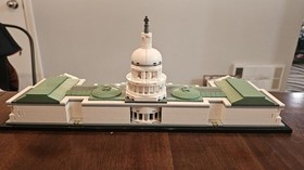 LEGO ARCHITECTURE: United States Capitol Building (21030) - Used complete