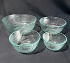 Set of 4 Pyrex Clear Mixing Bowls Ribbed Nesting 7401-S 7402 7403 7404
