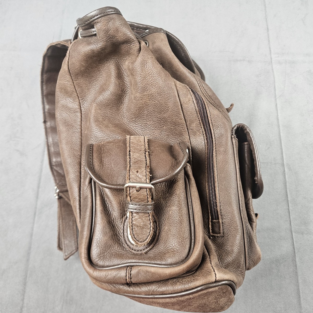 Vintage Marlboro Unlimited Leather Backpack Brown Cowhide  display picture 2