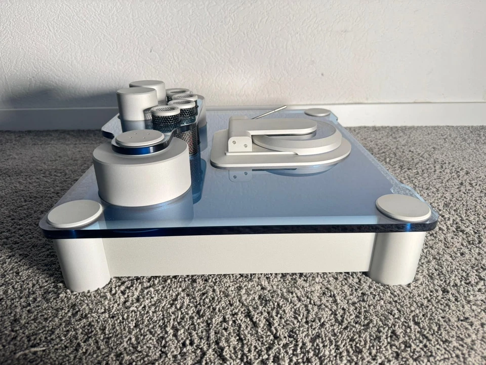 T+A T + A D10 D 10 High End Röhren CD/SACD-Player in silber - Bild 3 von 4