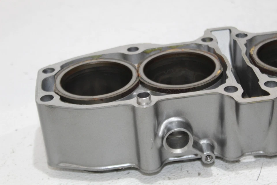 Kawasaki Ninja ZX6 ZX-6 1998-1999 motor pistón cilindros bloque jarra Foto 3 de 4