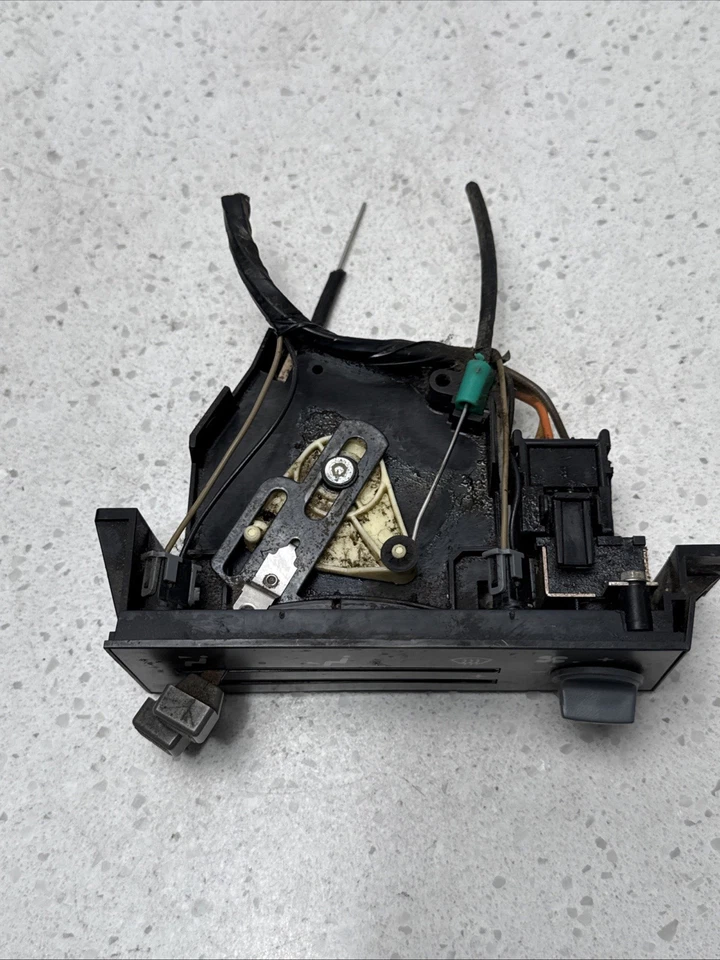 1988-1994 Chevy Silverado GMC C/K 1500 2500 Climate Control Panel OEM - Image 4 of 4
