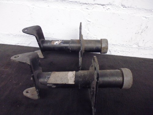 VW Passat 3B B5 Pralldämmpfer vorne rechts und links 3B0807134A 3B0807133A