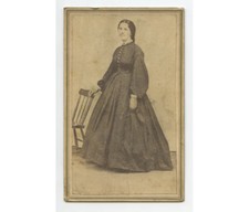 CIVIL WAR ERA LADY W/ CHAIR, CDV STUDIO PORTRAIT