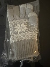 NWOT Gray and White Knit Gloves with Snowflake Design