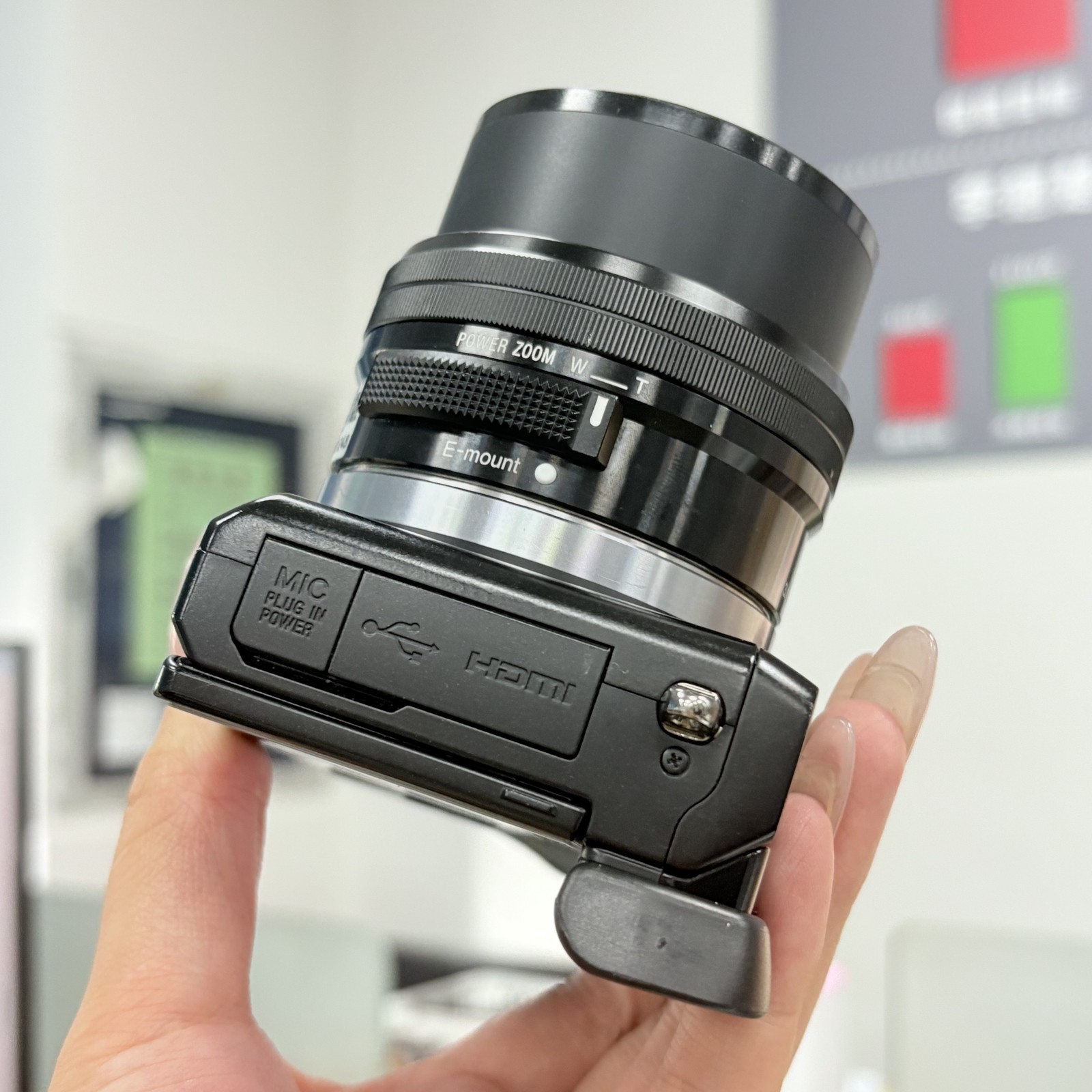 Sony Alpha NEX-7 24.3 MP Mirrorless Digital Camera 16-50mm lens 5