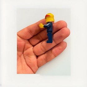 LEGO Marvel Nova Minifigure Decent Condition One Crack On Right (sh051)set 76005