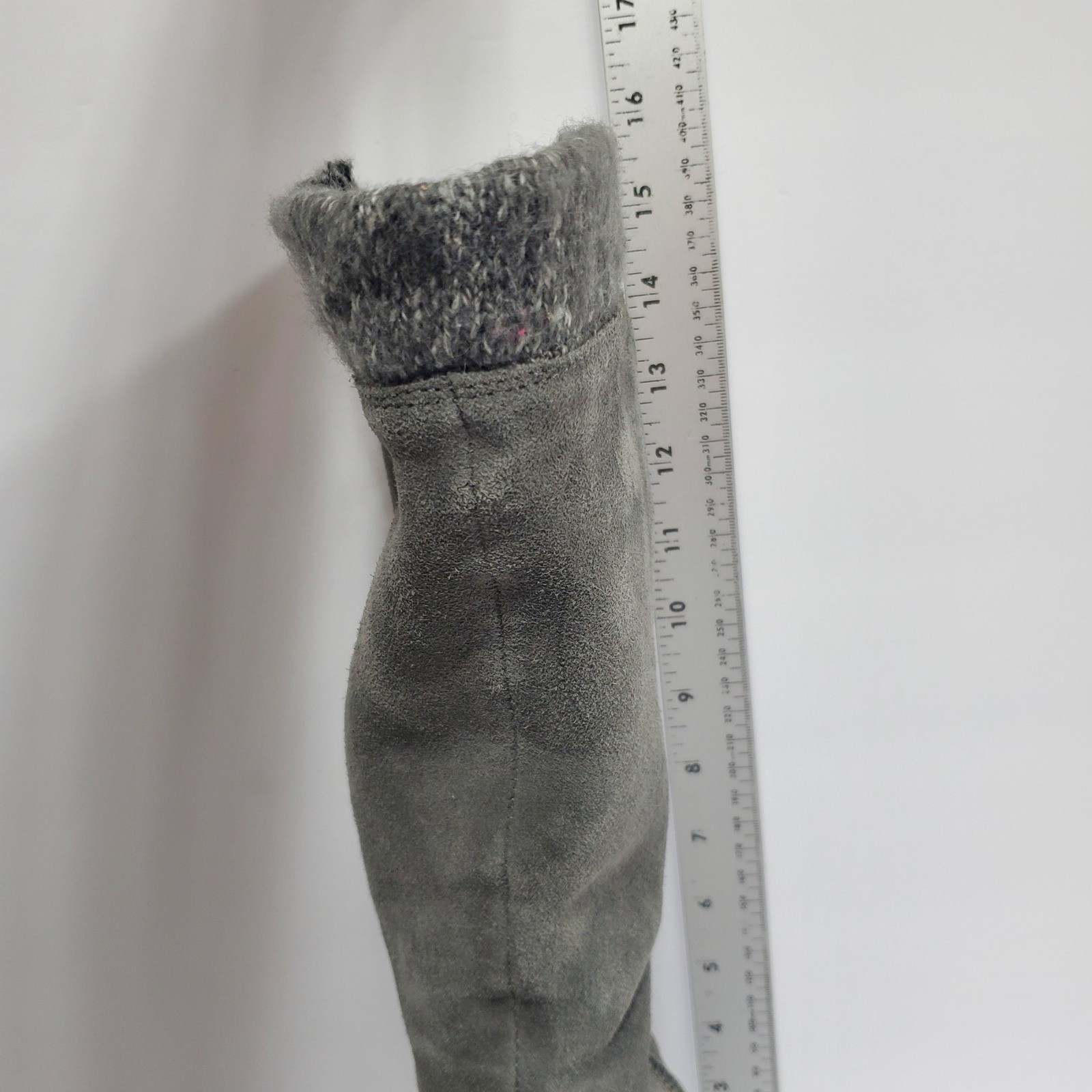 Baretraps Womens 9 Gray Suede Knit Cuff Boots Side Zip Buckle Detail Winter Warm