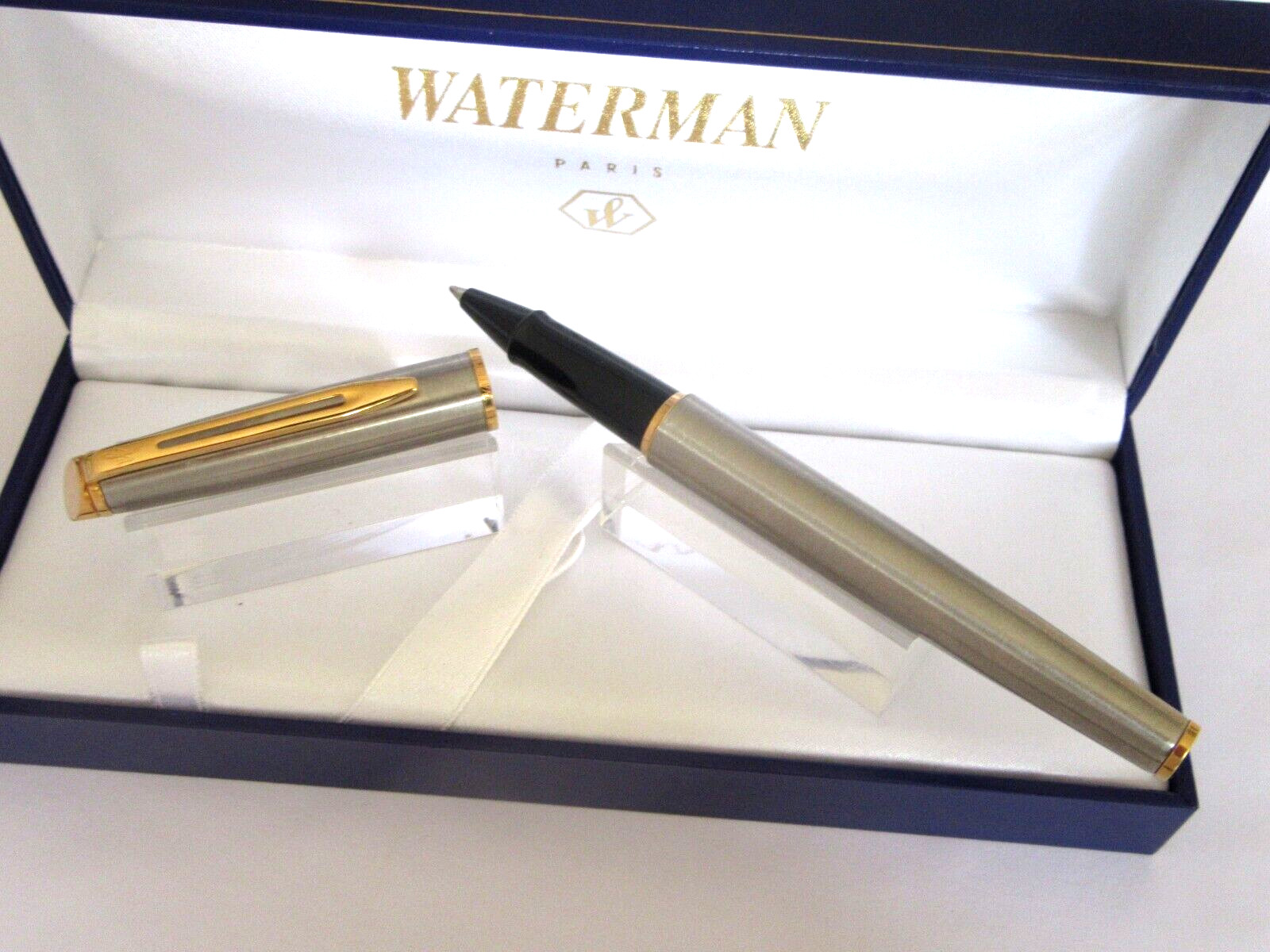 Stylo roller Waterman Hémisphère en acier brossé pour une écriture fluide