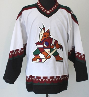 phoenix coyotes old logo shirt