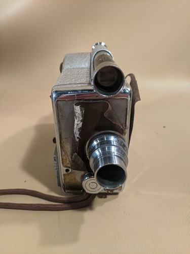 Vintage Revere 16mm Magazine Load Camera With Carrier - Picture 4 of 11