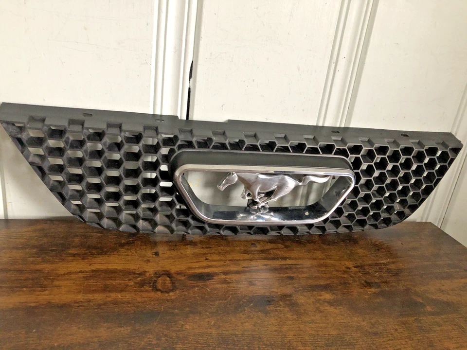 1999-2004 Ford Mustang Front Honeycomb Grille w/ Pony Emblem Chrome XR3X8A226AC - Image 2 of 4