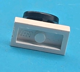 LEGO 3829c01 White Vehicle, Steering Stand 1 x 2 W/ Black Steering Wheel (x1)