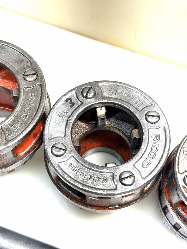 RIDGID 12-R Pipe Threader 6-Pc. Die Set 1/2” - 2" with Ratchet + Handle Nice BG3 - Image 4 of 4