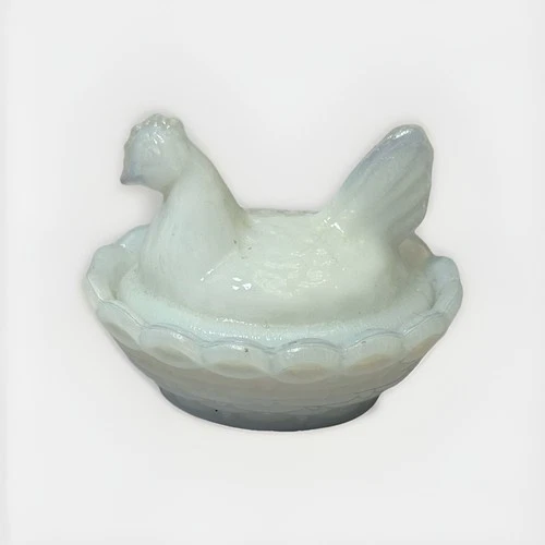 Westmoreland Milk Glass Vintage Mini Hen on Nest  Chicken Salt Cellar White