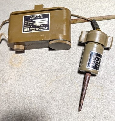 Vietnam USGI TRC-3A Seismic Intrusion Detector Dorsett Geophone 127.40MHz TESTED