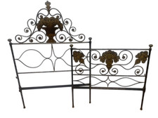 Antico letto in ferro del 700 Genovese