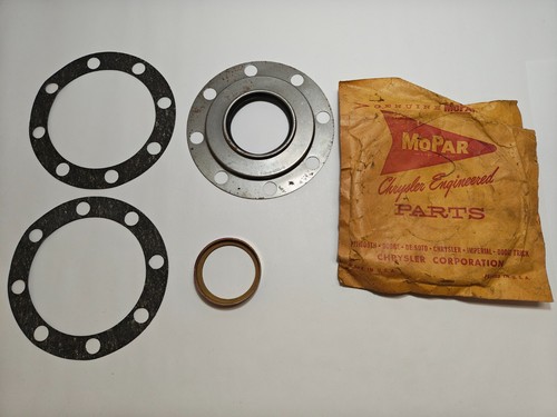 1948-1957 Dodge 2-1/2 Ton Truck Rear Axle Oil Seal Package 1243658 NOS - Picture 3 of 5