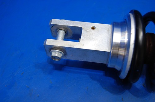 Amortiguador monshock suspensión trasera OEM 2017 05-23 DRZ400SM 62100-29FC0-28W - Imagen 16 de 24