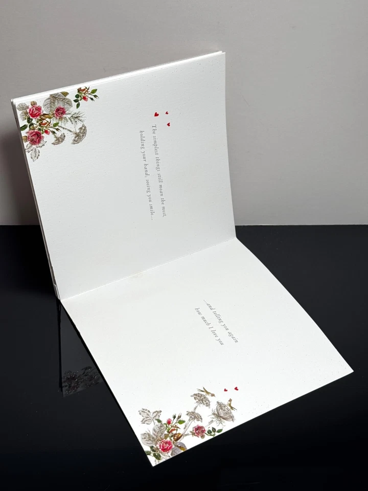 Papyrus HAPPY VALENTINE'S DAY Card FOR THE ONE I LOVE — Clintons of London +✉ - Image 4 of 4
