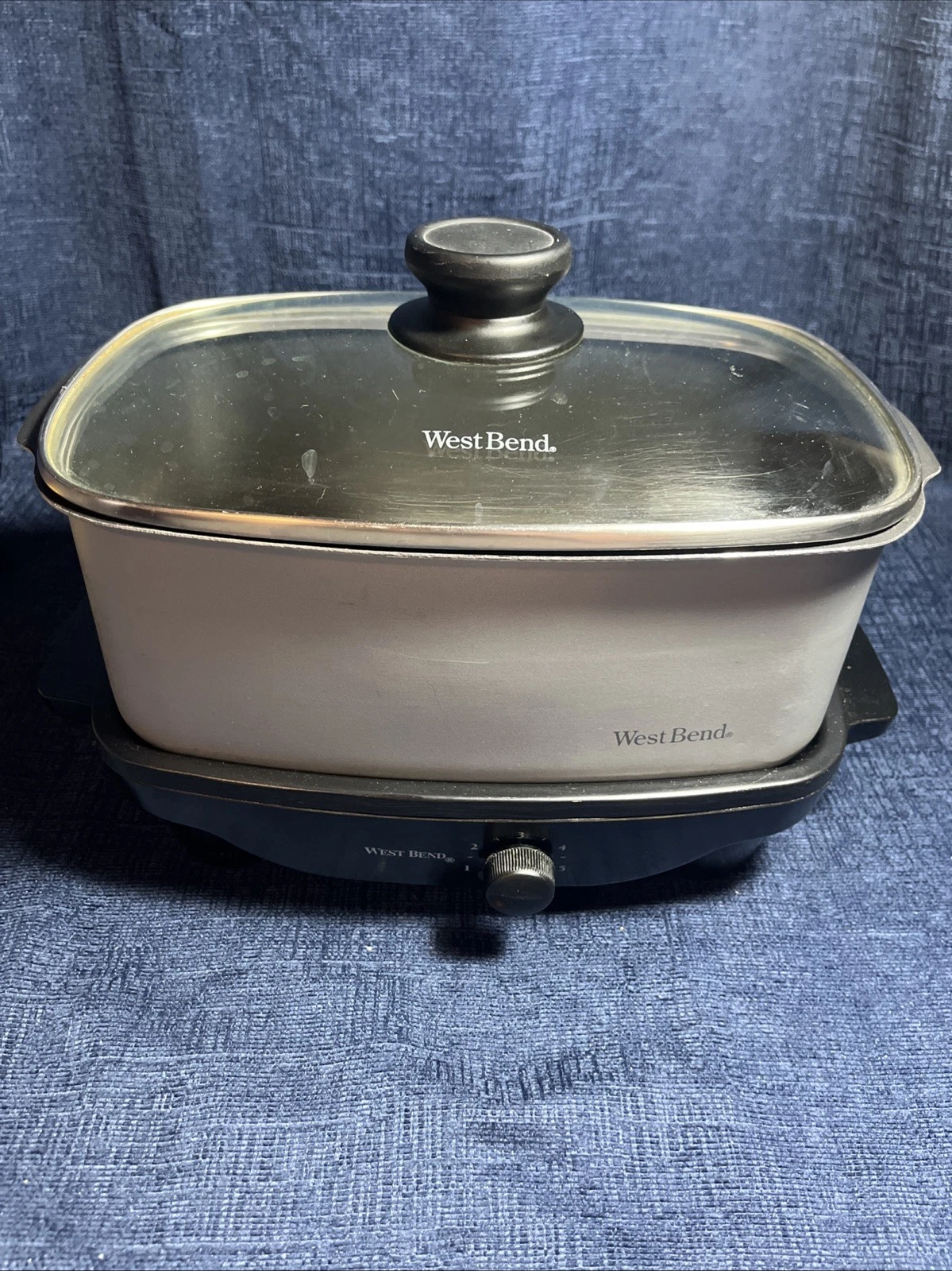 West Bend 4 Quart Slow Cooker 84905 Gunsmoke Gray with Glass & Steel Lid w/book