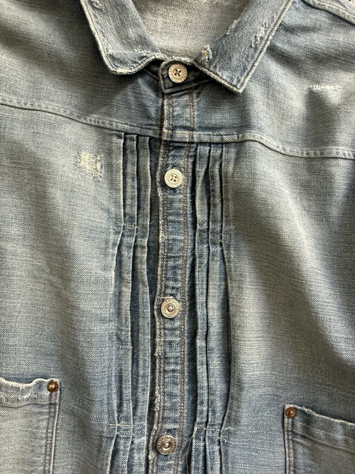 Levi’s  Blue Denim extra light distressed rare L image 3