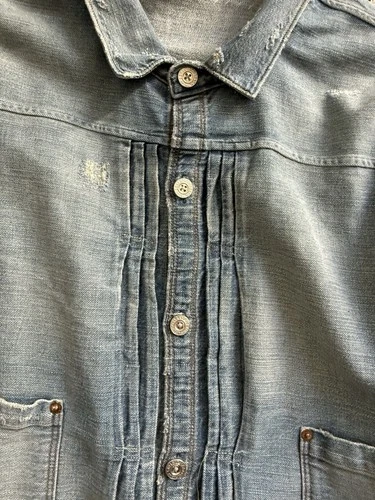 Levi’s  Blue Denim extra light distressed rare L image 3