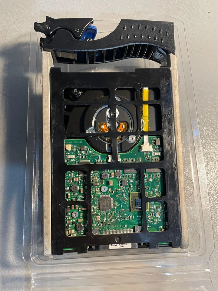 Hitachi Ultrastar HUS153014VLF4E0 / 0B22146 147GB 15K 3.5″ - Image 2 of 2