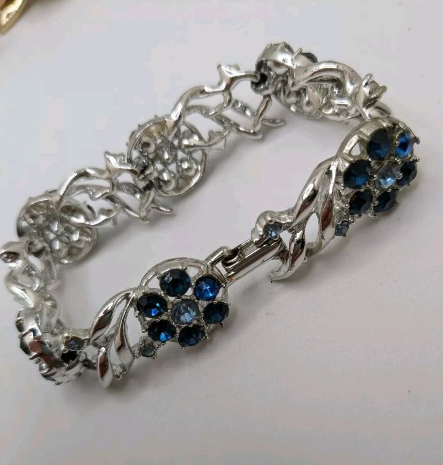 Vintage Silver Tone Floral Blue Rhinestone Snap Closure Bracelet 6.75" - Image 3 of 4