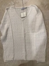 Lady Hathaway Beige V-neck Cable Knit Long Sleeve Sweater NTW’s Size Large