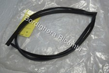 ALFA ROMEO GTV COUPE' SPIDER 916 GUARNIZIONE PARABREZZA ANTERIORE 60606918 NUOVA