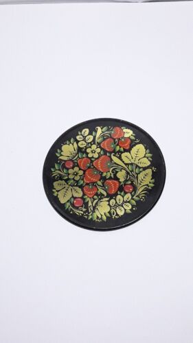 Vintage Soviet Coaster With Strawberry Pattern Round Iron Enamel USSR Rarity Old - Foto 1 di 13