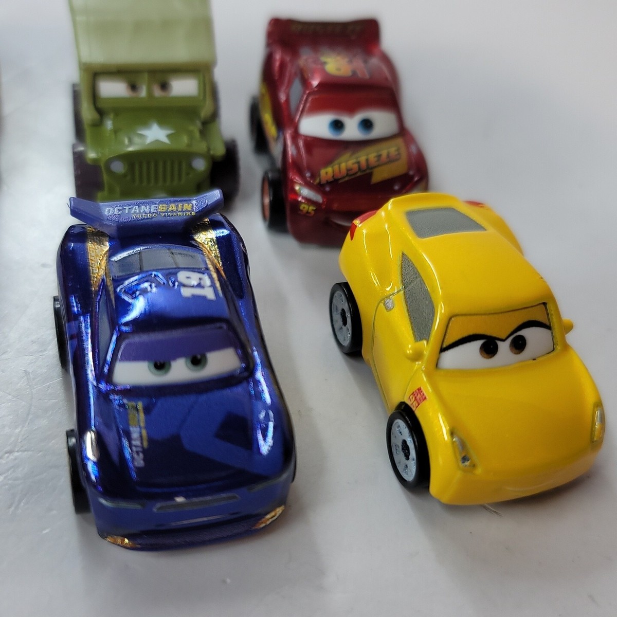 【激レア】Mattel*Disney*カーズ/ミニレーサーズシリーズ*ボビー 激レア】ミニレーサーズアソート36台！シリーズ3編！ カーズ