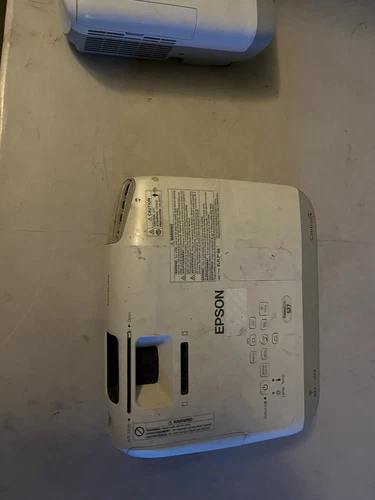 Epson Powerlite S27 SVGA 3LCD 2700 Lumens Projector HDMI needs a lamp